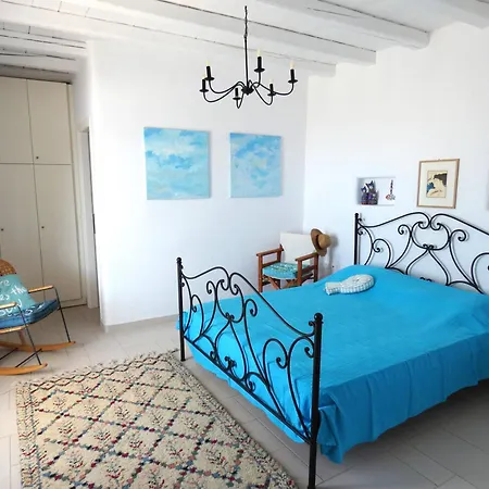 La Casa Dei Gatti Paros Couette-café